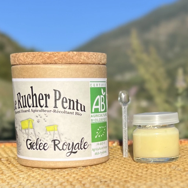 Gelée Royale Bio Française du Rucher Pentu. Pot de 10g avec sa cuillère et son pot en liège