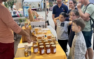Le Rucher Pentu au Marché des Producteurs de Luz-Saint-Sauveur (Pays Toy)